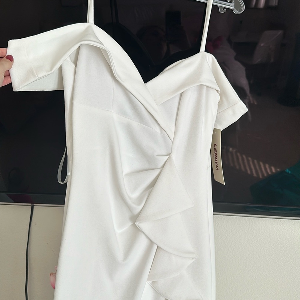 White ruffled LENOVIA formal